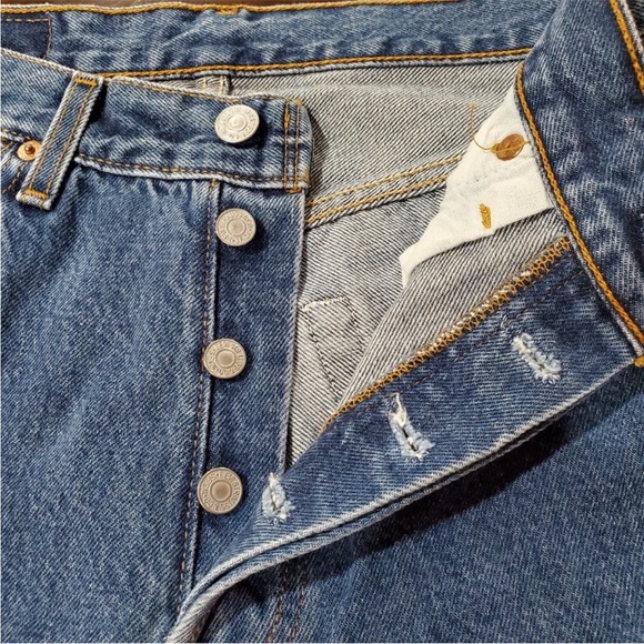 Vintage 501 Levi's button fly Straight Leg Jeans MADE IN USA - Picture 3 of 17
